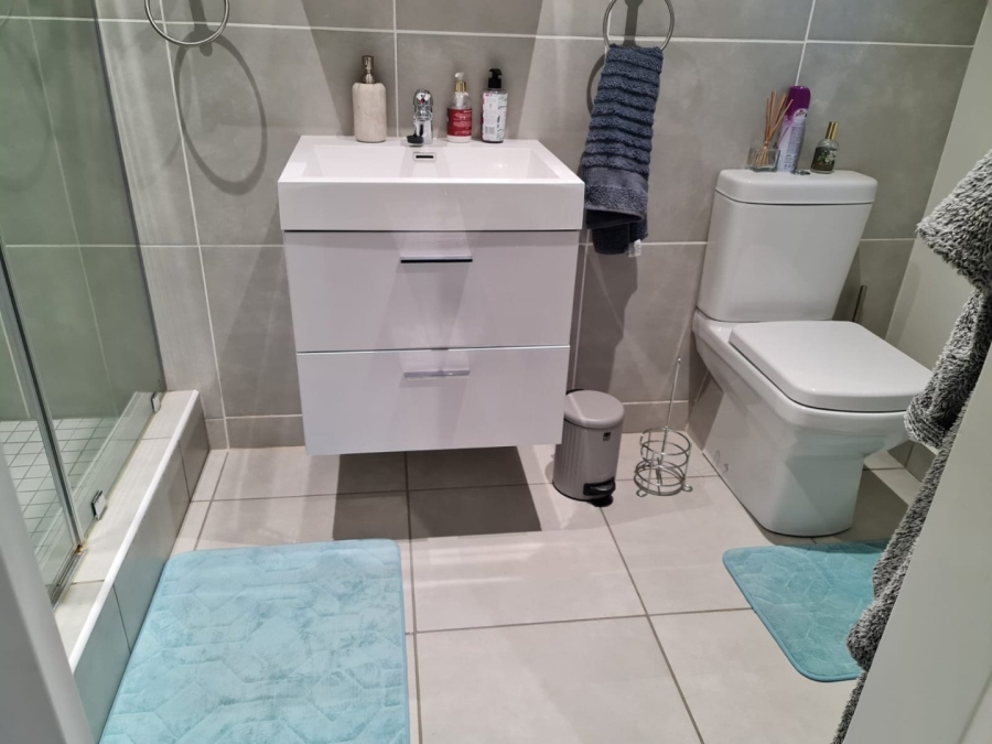 To Let 2 Bedroom Property for Rent in Lonehill Gauteng