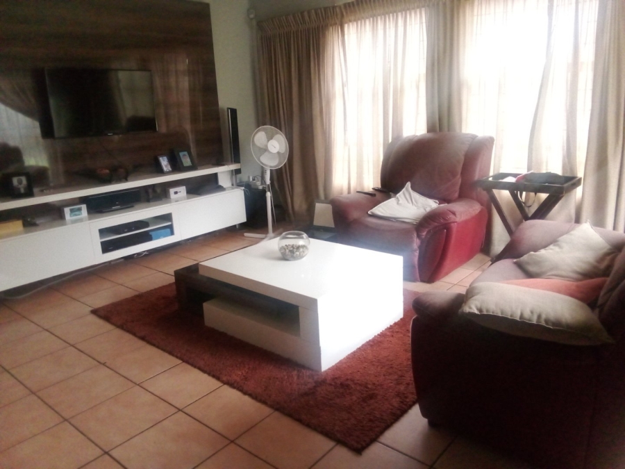 3 Bedroom Property for Sale in Alveda Gauteng