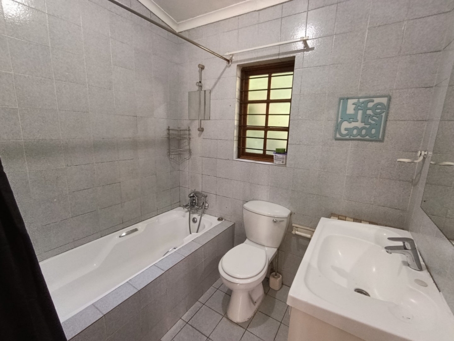 1 Bedroom Property for Sale in Melrose North Gauteng