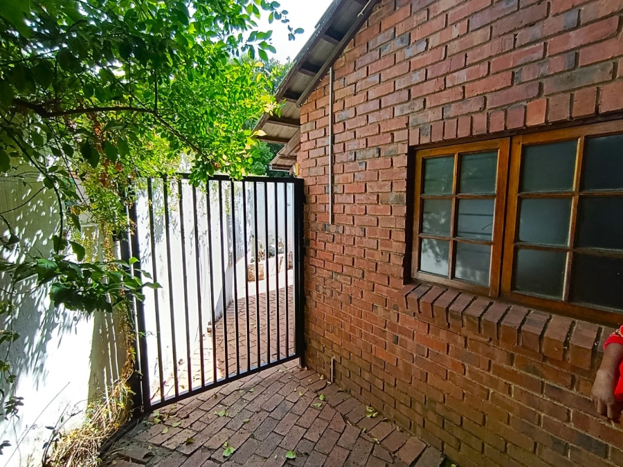 1 Bedroom Property for Sale in Melrose North Gauteng