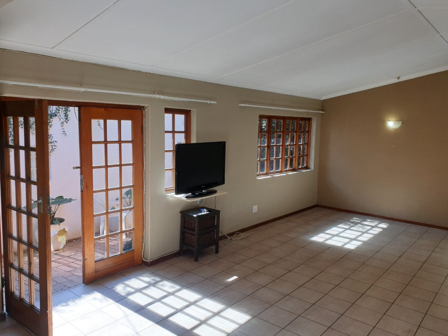 To Let 1 Bedroom Property for Rent in Melrose North Gauteng