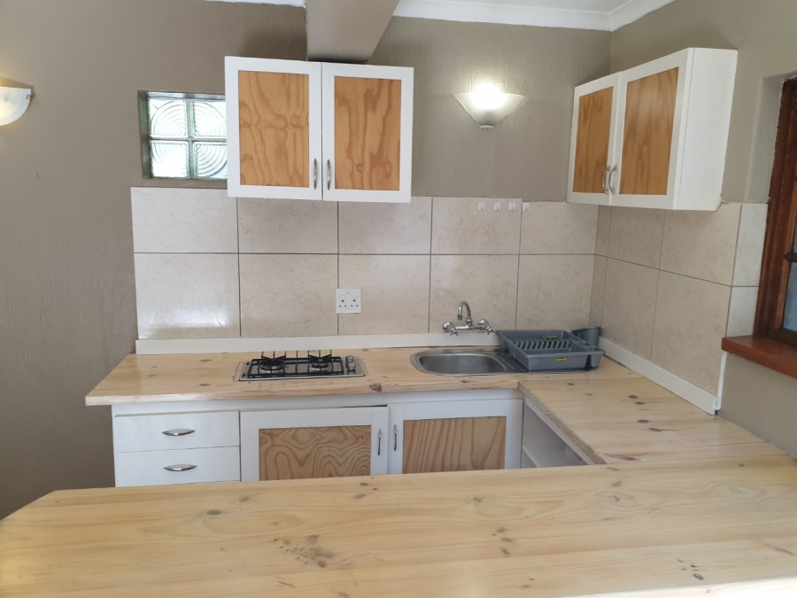 To Let 1 Bedroom Property for Rent in Melrose North Gauteng