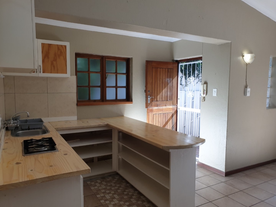 To Let 1 Bedroom Property for Rent in Melrose North Gauteng