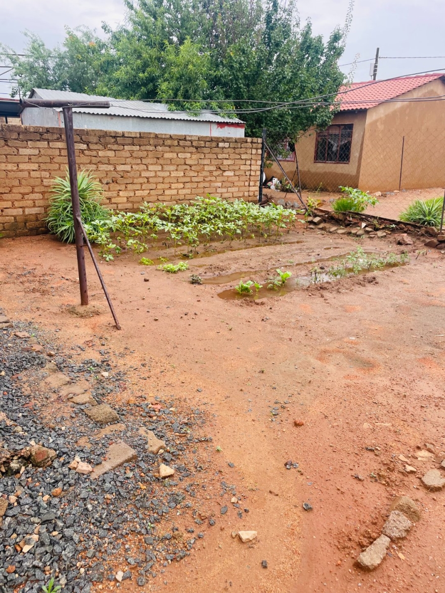 2 Bedroom Property for Sale in Soshanguve East Ext 6 Gauteng