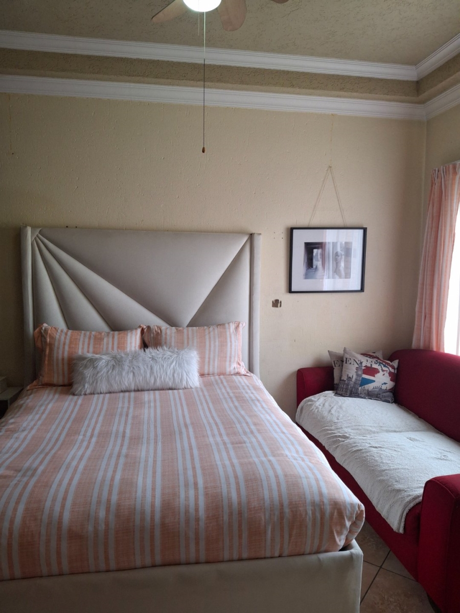 2 Bedroom Property for Sale in Ravenswood Gauteng