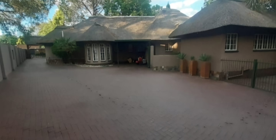 3 Bedroom Property for Sale in Vanderbijlpark SW 5 Gauteng