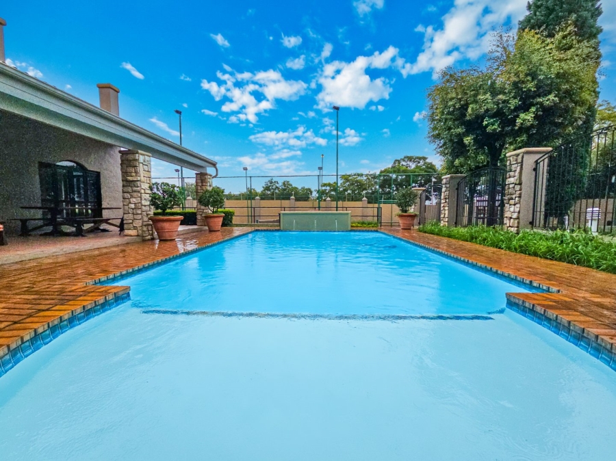 1 Bedroom Property for Sale in Lonehill Gauteng