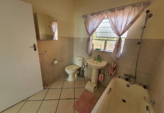 2 Bedroom Property for Sale in Brakpan Central Gauteng