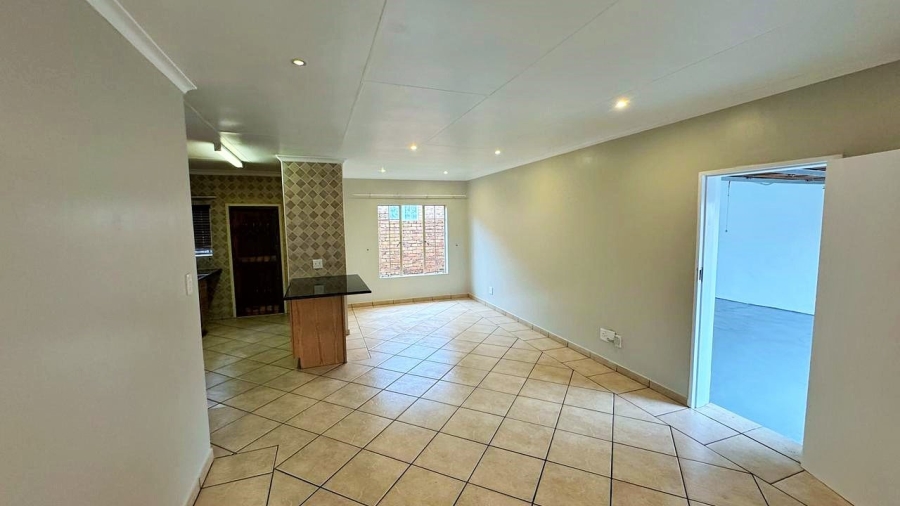 To Let 3 Bedroom Property for Rent in Amberfield Manor Gauteng