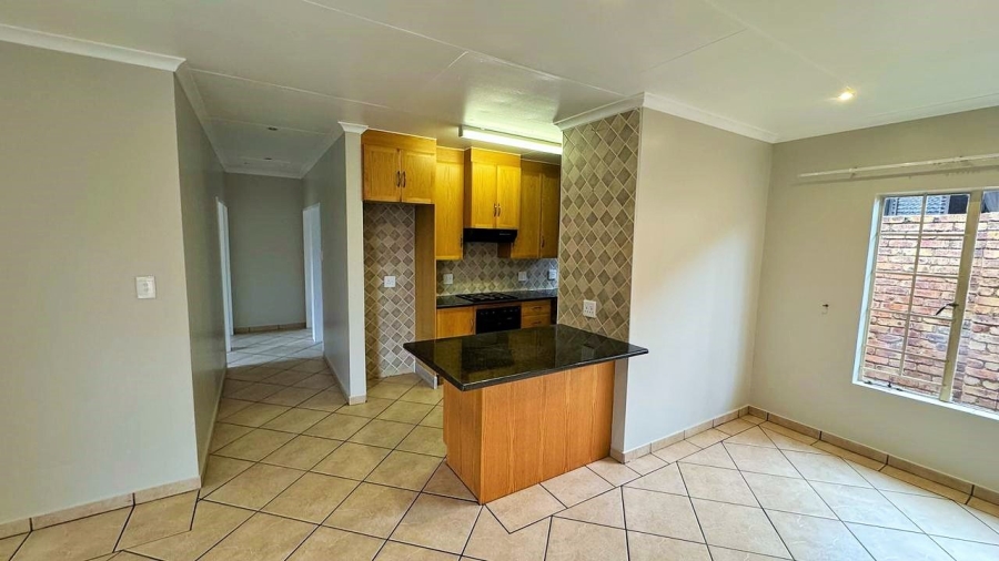 To Let 3 Bedroom Property for Rent in Amberfield Manor Gauteng