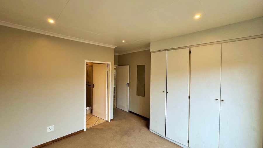 To Let 3 Bedroom Property for Rent in Amberfield Manor Gauteng