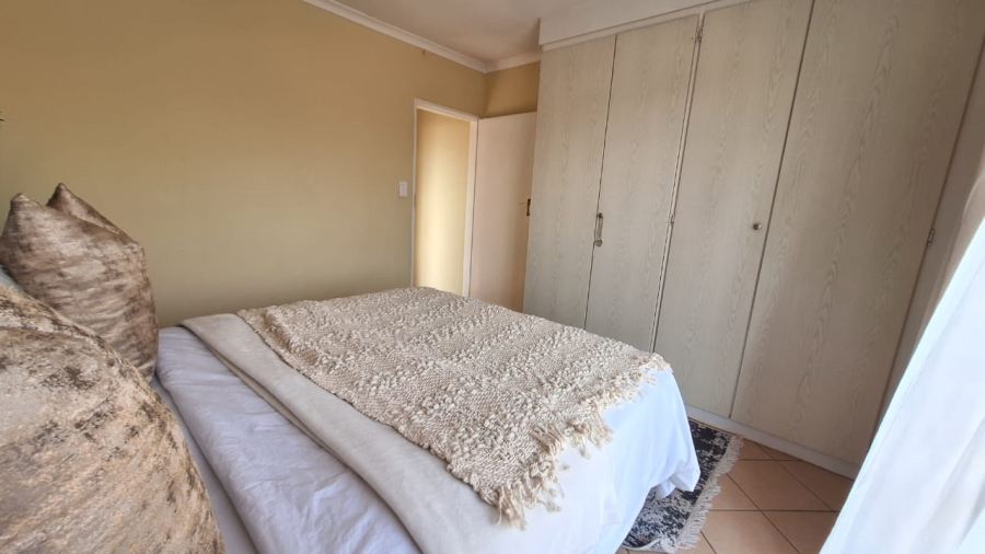 2 Bedroom Property for Sale in Monavoni Gauteng