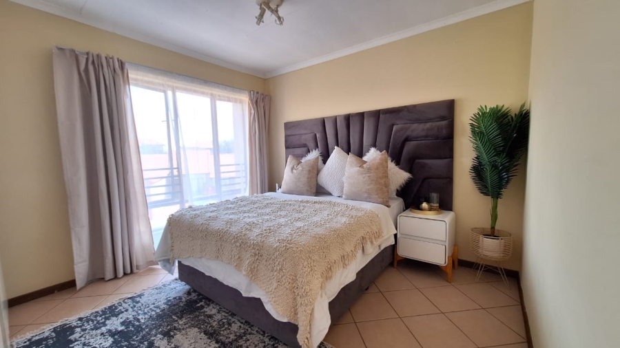 2 Bedroom Property for Sale in Monavoni Gauteng