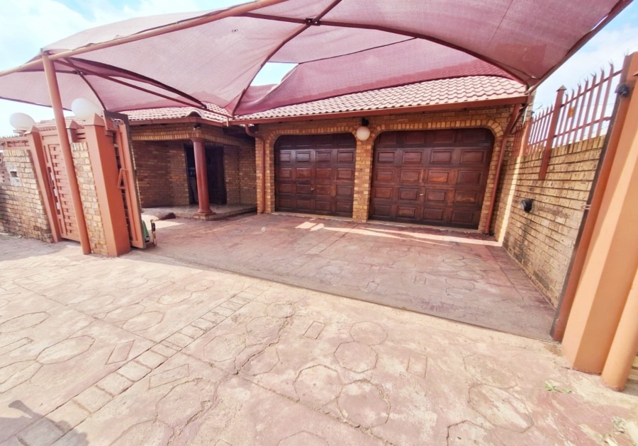 3 Bedroom Property for Sale in Mamelodi East Gauteng