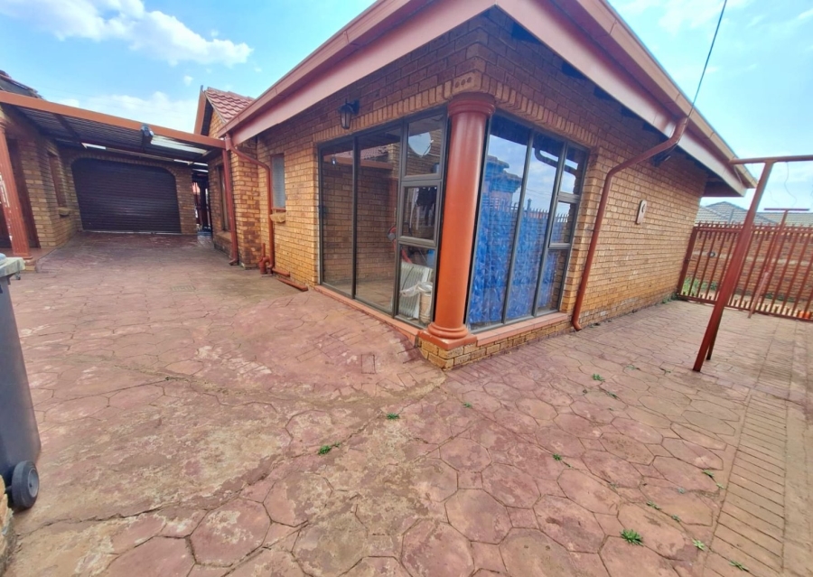 3 Bedroom Property for Sale in Mamelodi East Gauteng