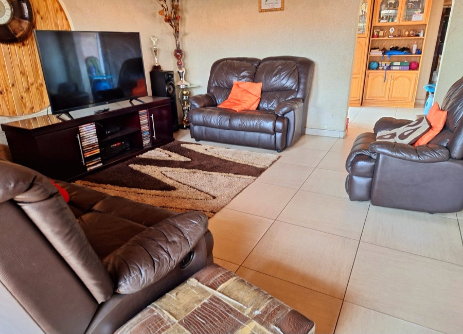 3 Bedroom Property for Sale in Mamelodi East Gauteng