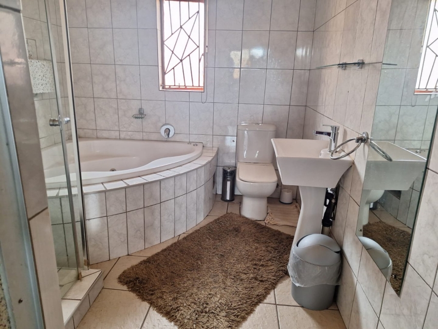 3 Bedroom Property for Sale in Mamelodi East Gauteng