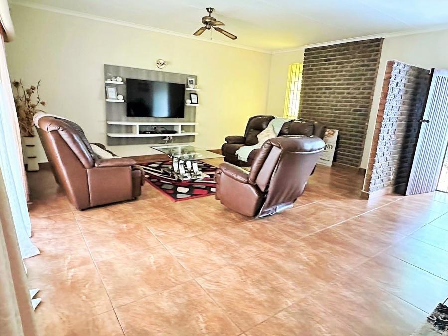 4 Bedroom Property for Sale in Wierda Park Gauteng