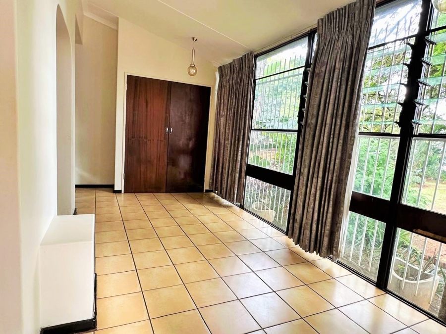 4 Bedroom Property for Sale in Wierda Park Gauteng