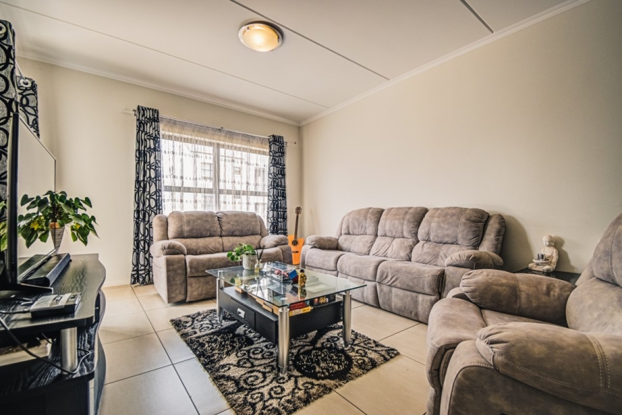 2 Bedroom Property for Sale in Greenstone Hill Gauteng