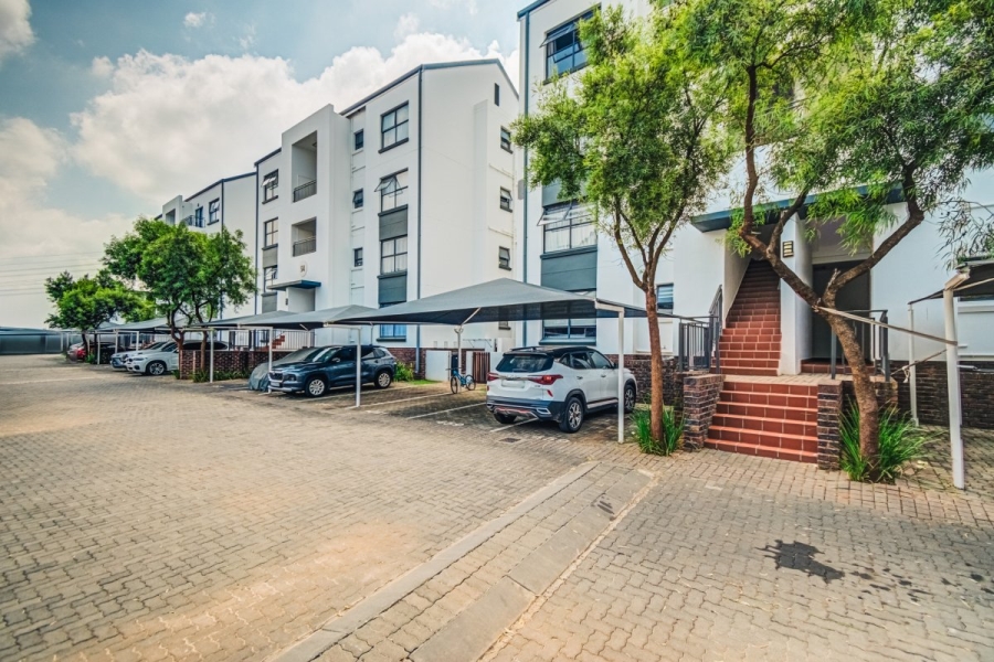 2 Bedroom Property for Sale in Greenstone Hill Gauteng