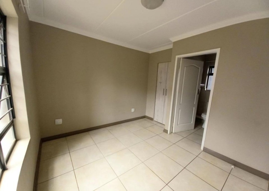 2 Bedroom Property for Sale in Amberfield Gauteng