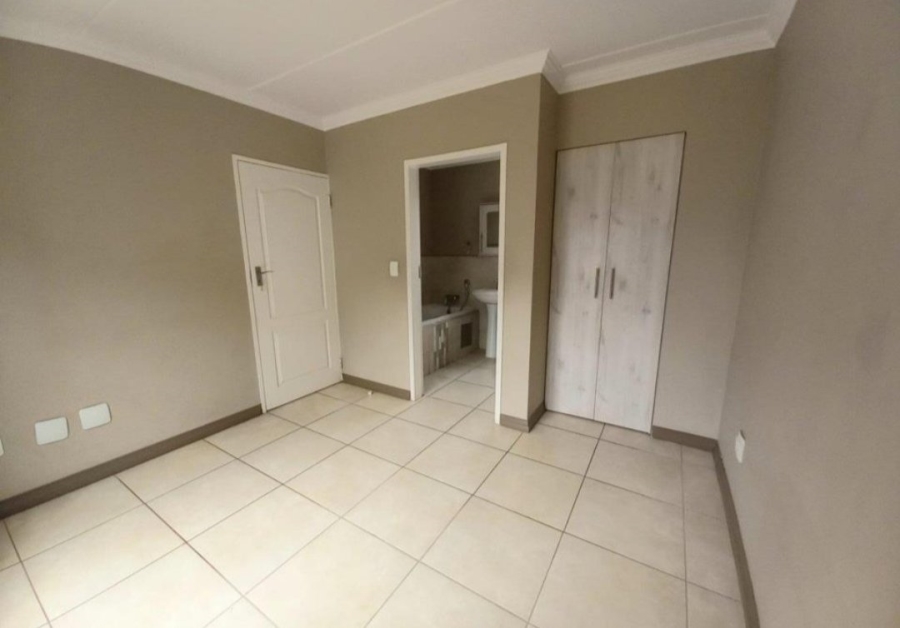 2 Bedroom Property for Sale in Amberfield Gauteng