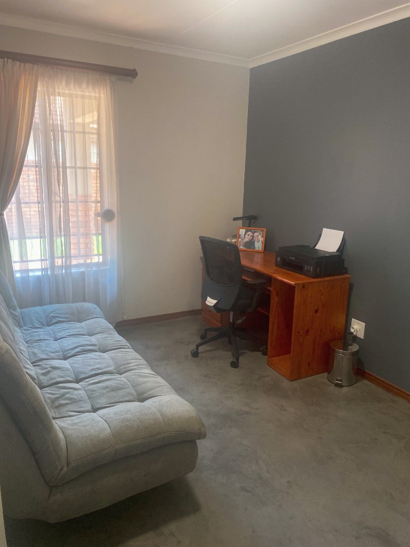 2 Bedroom Property for Sale in Montana Tuine Gauteng