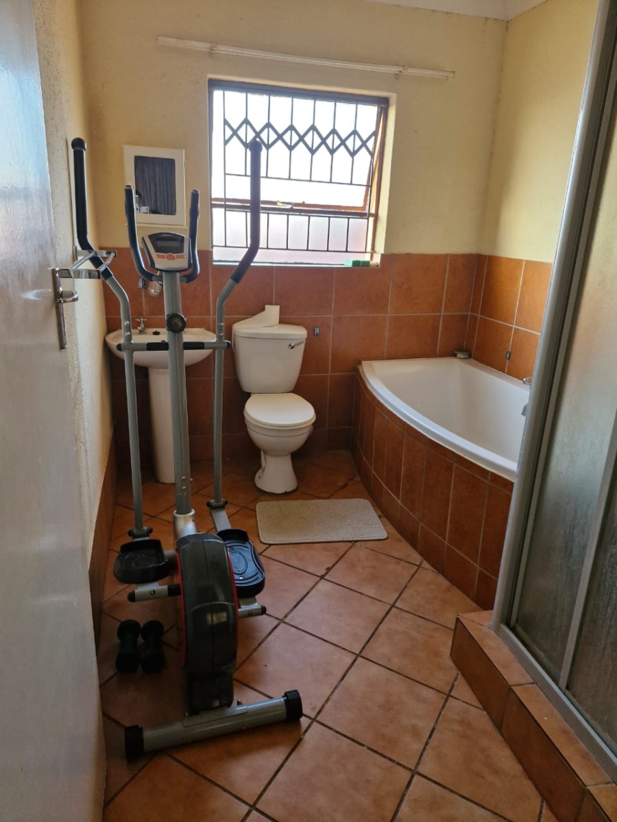 3 Bedroom Property for Sale in The Orchards Gauteng