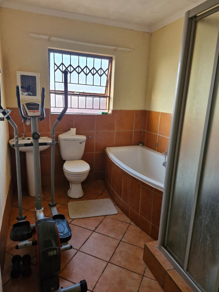 3 Bedroom Property for Sale in The Orchards Gauteng