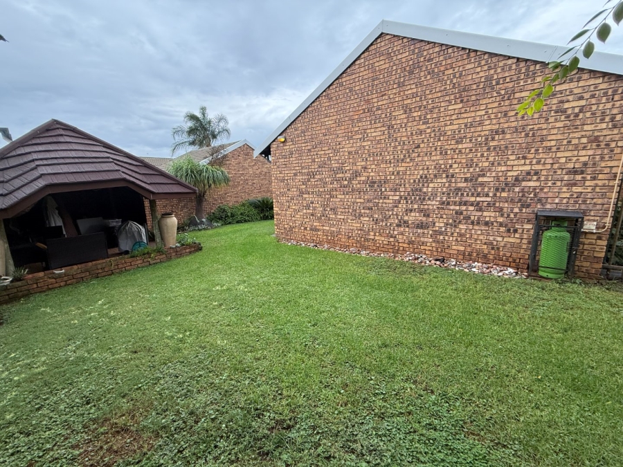 3 Bedroom Property for Sale in Highveld Gauteng