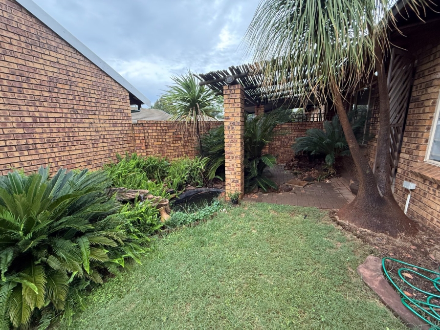 3 Bedroom Property for Sale in Highveld Gauteng