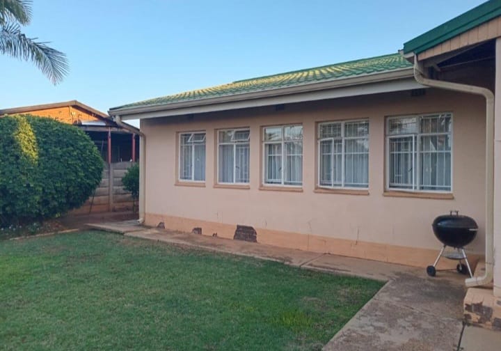 3 Bedroom Property for Sale in West Park Gauteng