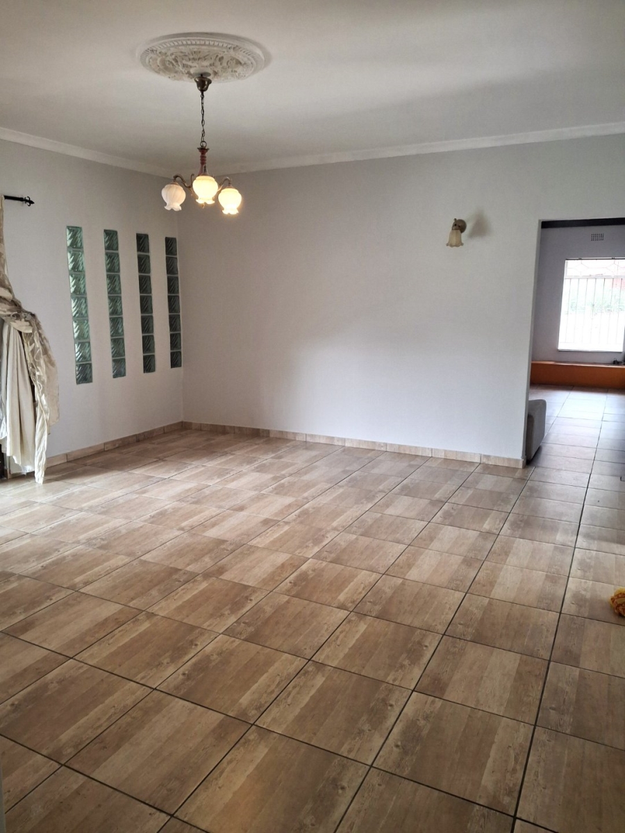 3 Bedroom Property for Sale in Lombardy East Gauteng