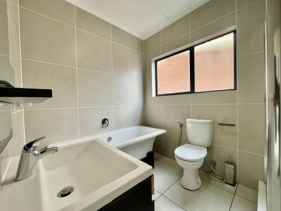 To Let 2 Bedroom Property for Rent in Kyalami Hills Gauteng