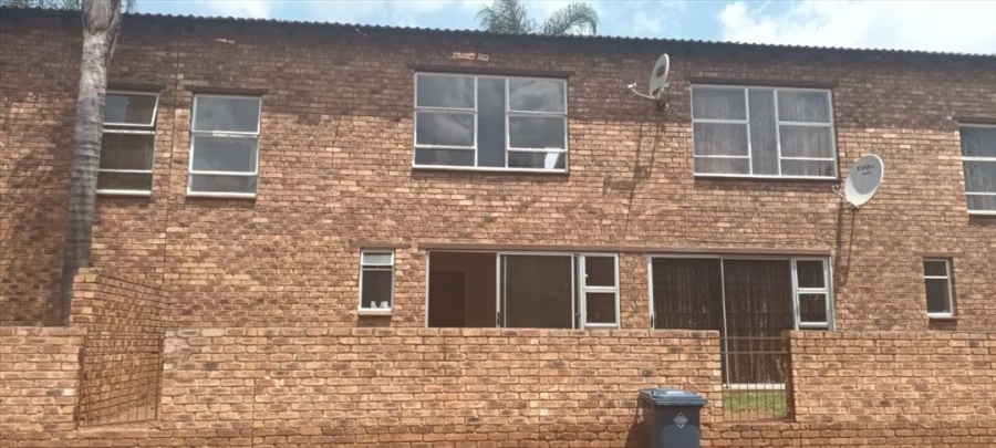 3 Bedroom Property for Sale in Glen Marais Gauteng