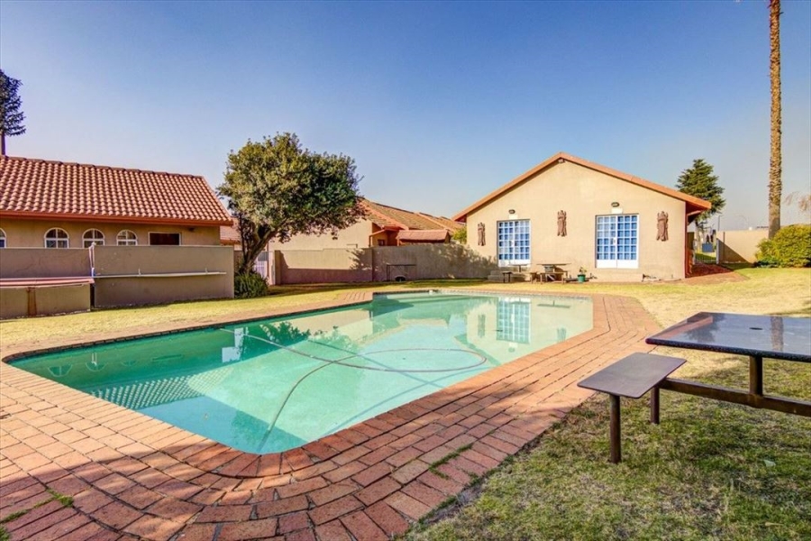 2 Bedroom Property for Sale in Norkem Park Gauteng