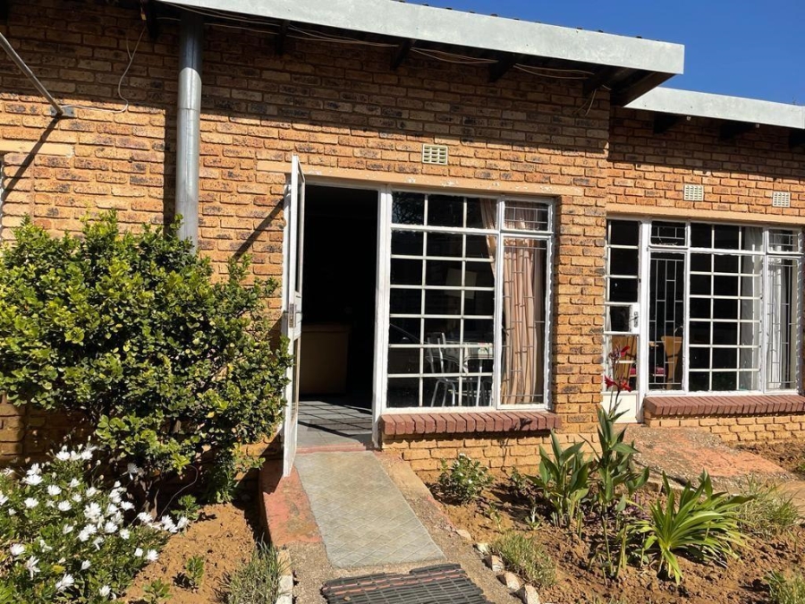 7 Bedroom Property for Sale in Elandsfontein Gauteng