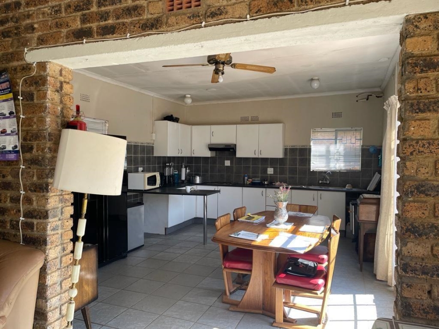 7 Bedroom Property for Sale in Elandsfontein Gauteng