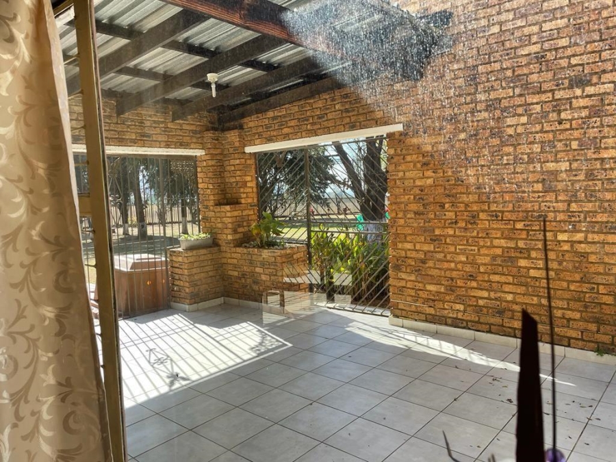 7 Bedroom Property for Sale in Elandsfontein Gauteng