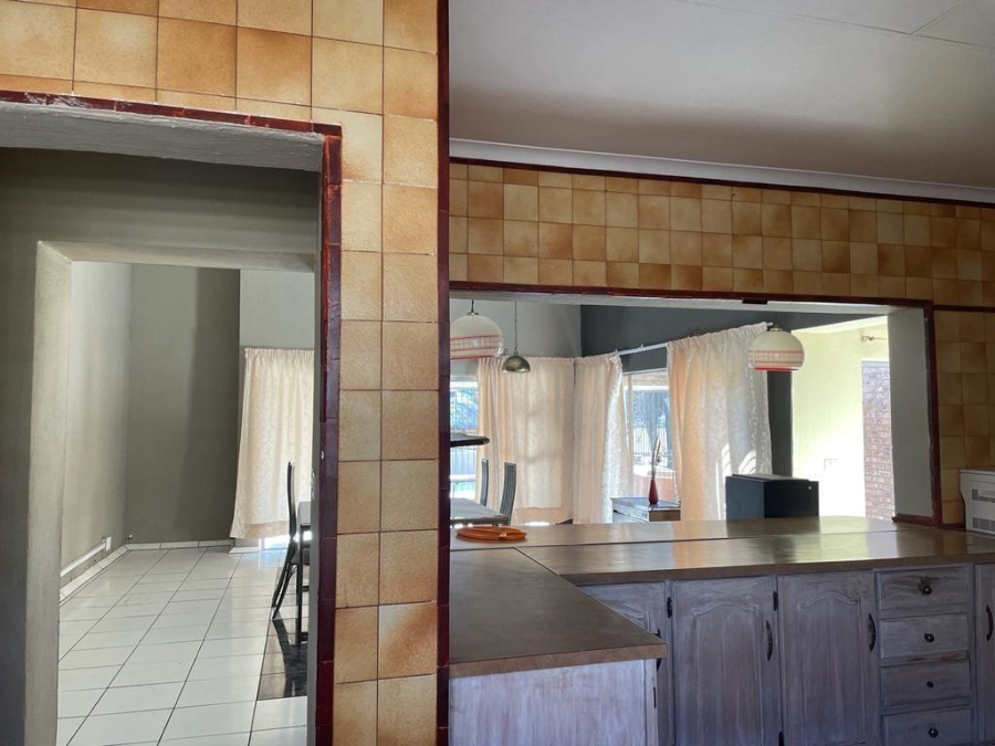 7 Bedroom Property for Sale in Elandsfontein Gauteng