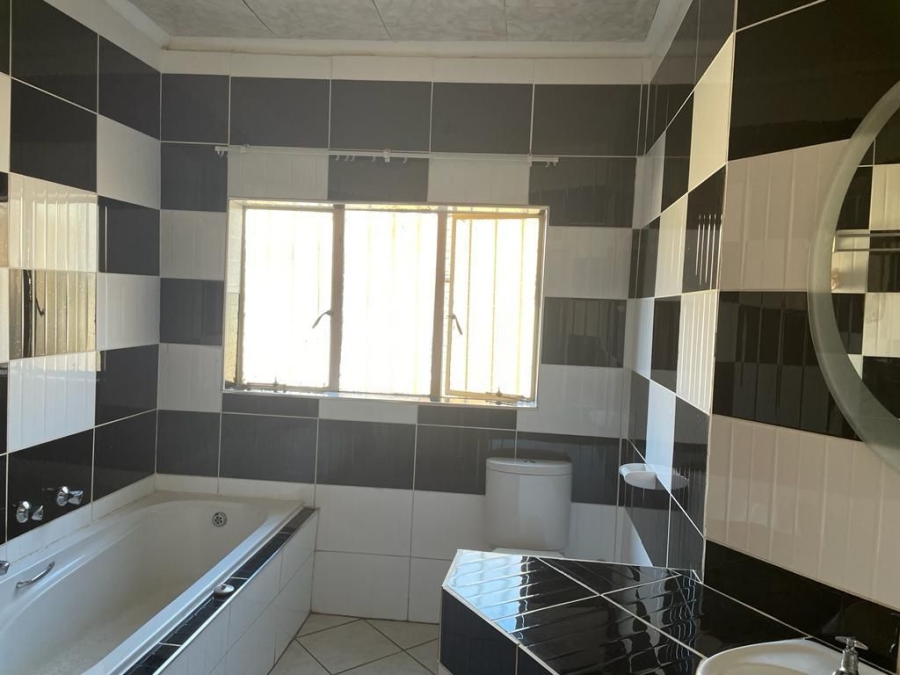 7 Bedroom Property for Sale in Elandsfontein Gauteng