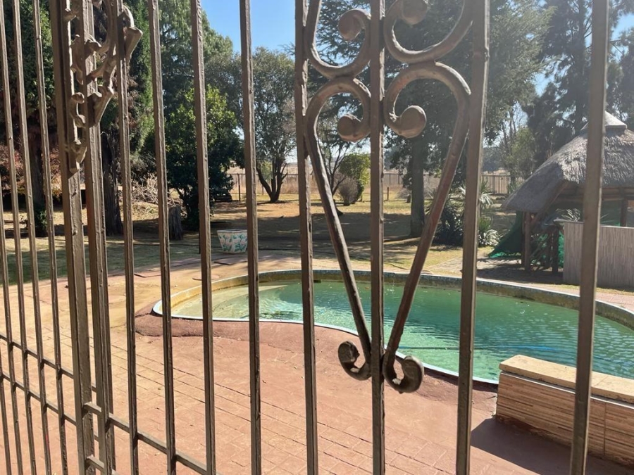 7 Bedroom Property for Sale in Elandsfontein Gauteng