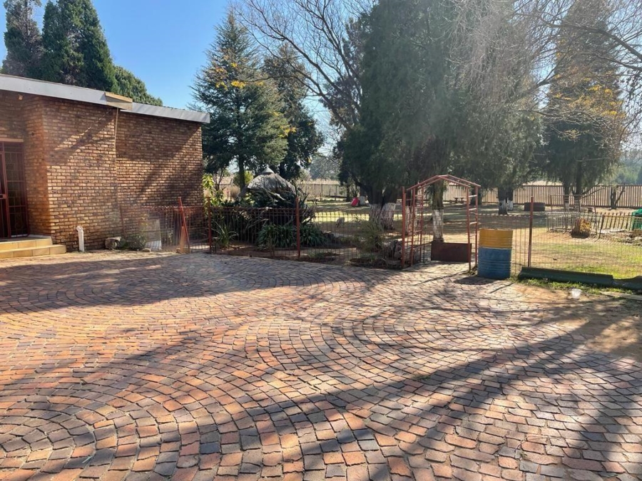 7 Bedroom Property for Sale in Elandsfontein Gauteng