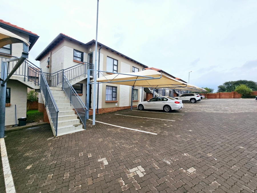 To Let 2 Bedroom Property for Rent in Kosmosdal Gauteng