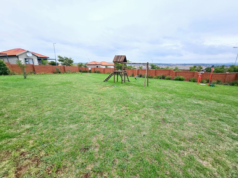 To Let 2 Bedroom Property for Rent in Kosmosdal Gauteng