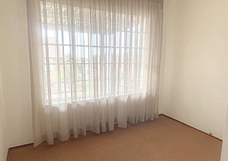 3 Bedroom Property for Sale in Noordheuwel Gauteng