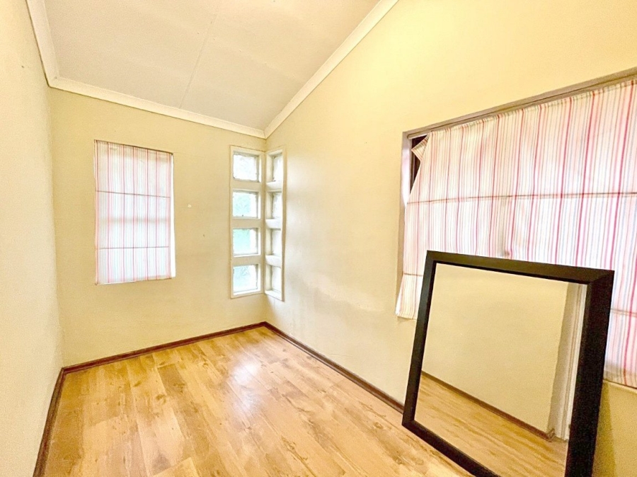 4 Bedroom Property for Sale in Mulbarton Gauteng