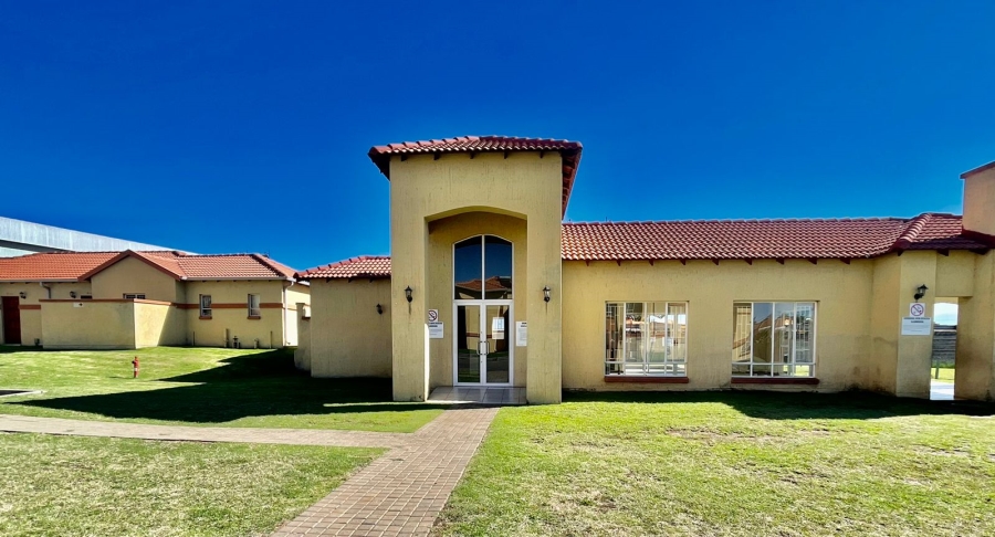 1 Bedroom Property for Sale in Ormonde View Gauteng