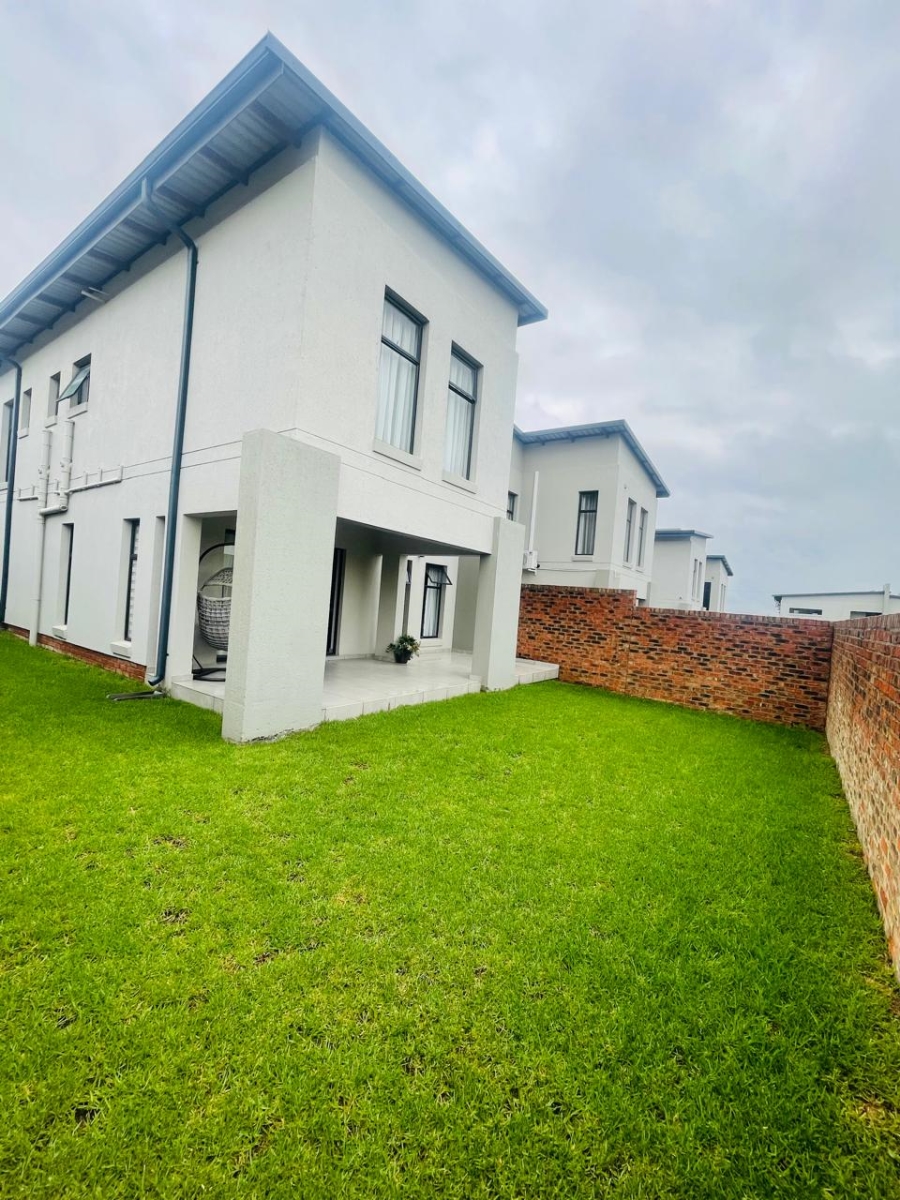 To Let 3 Bedroom Property for Rent in Crowthorne AH Gauteng